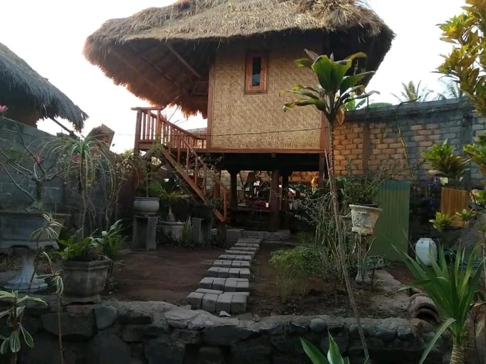 Akria Bed And Breakfast Bayan Exterior foto